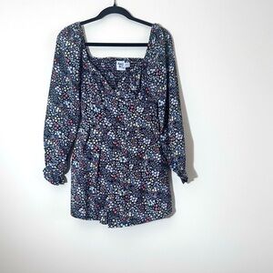 Princess Polly Floral Romper Shorts size 4 Smocked Long sleeve V neck